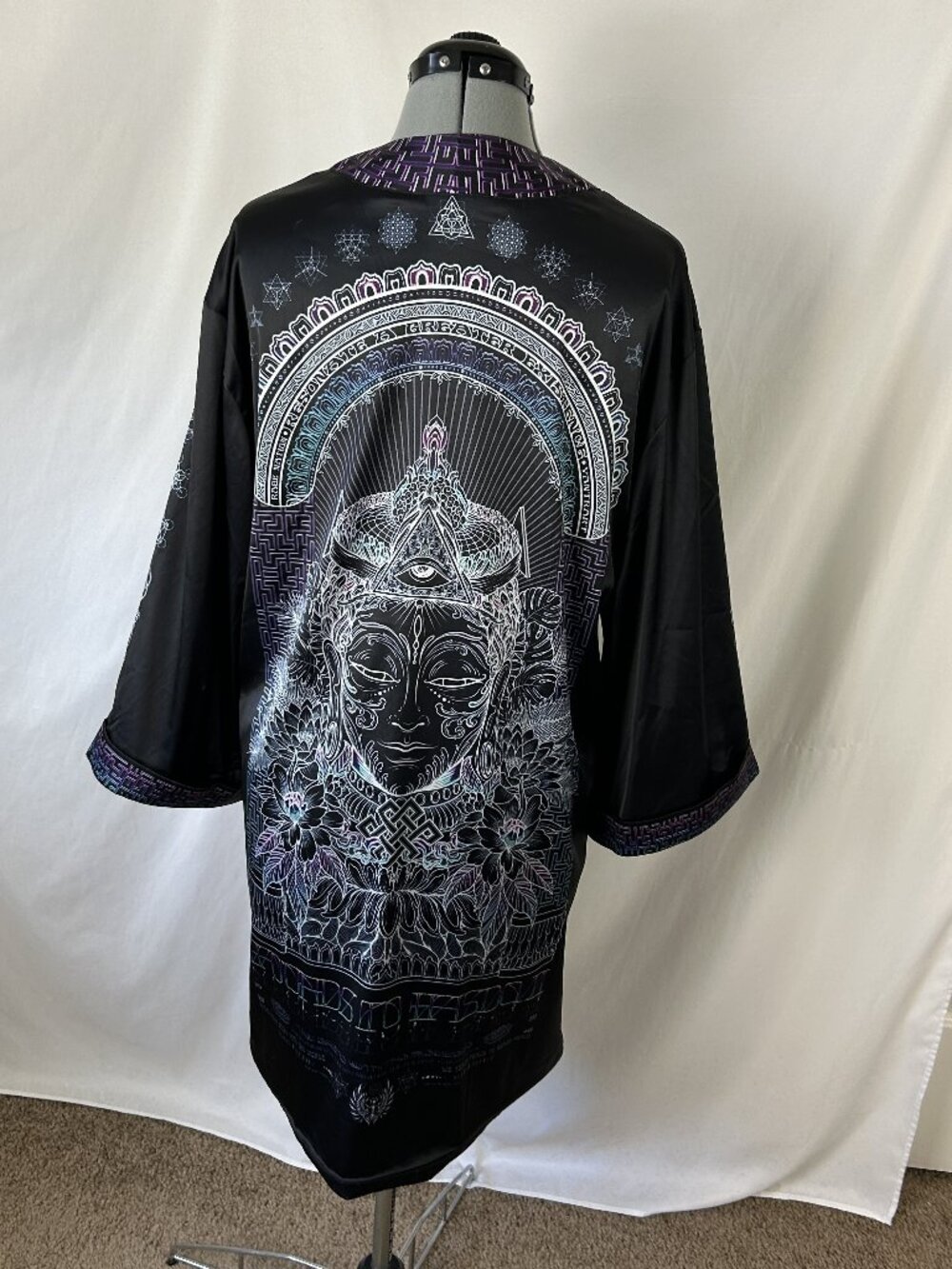 Wounds to Wisdom Rage Nation Satin Reversible Robe Buddha Print M